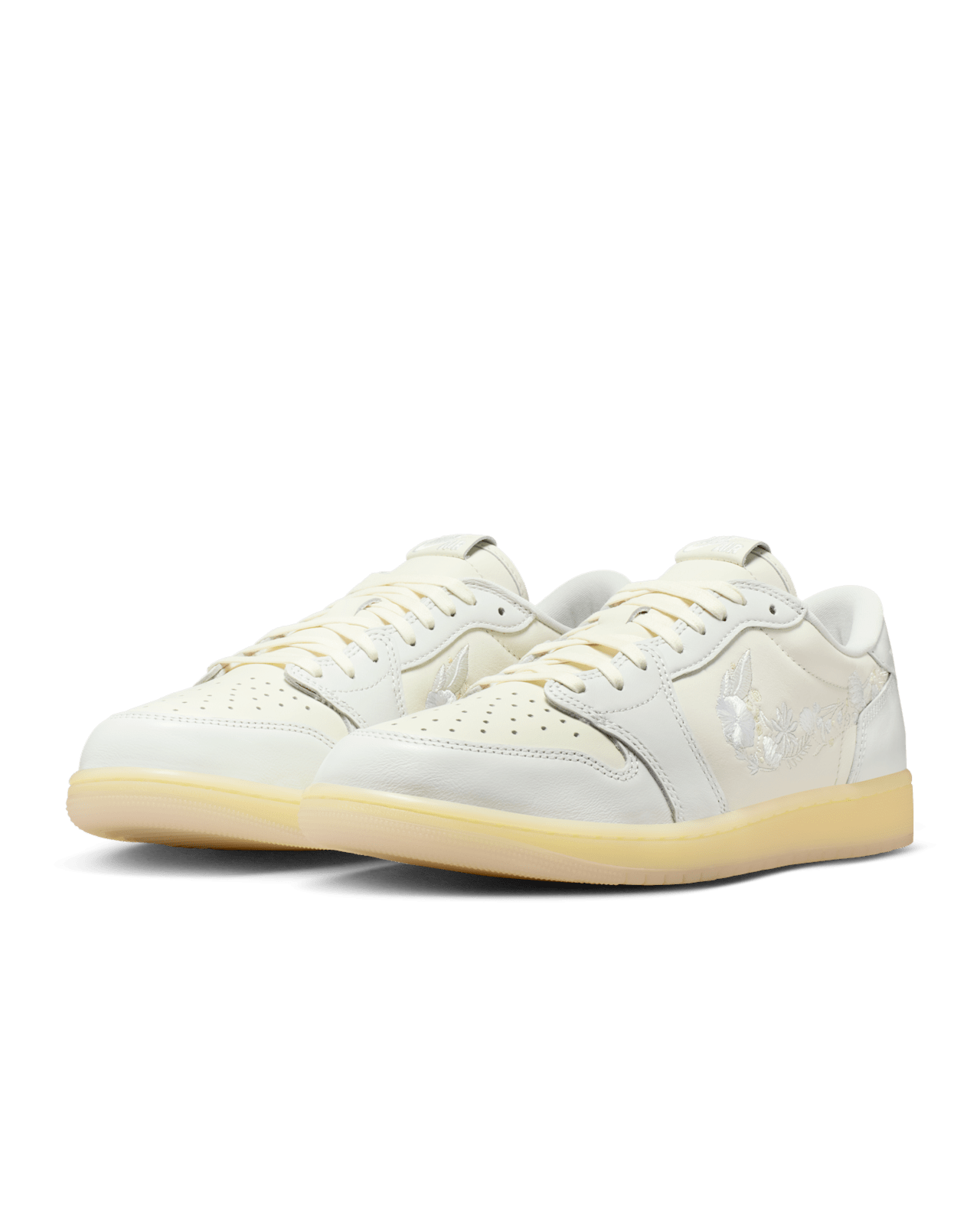 NIKE公式】エア ジョーダン 1 LOW OG 'Sail and Coconut Milk' (IF4391
